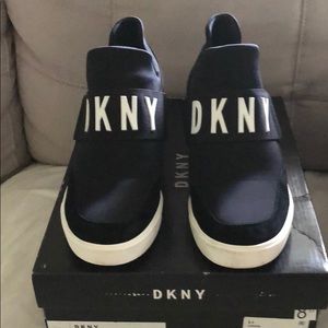 DKNY